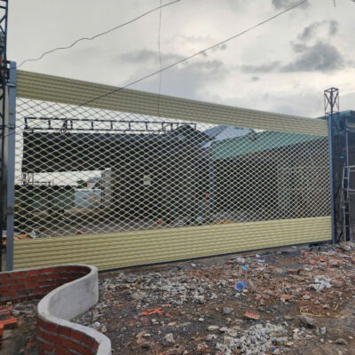 Cửa Cuốn Lưới Mắt Võng Alumdoor tối ưu ánh sáng tự nhiên