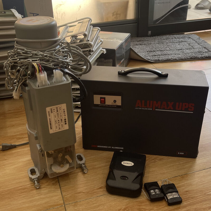 Các Loại Phụ Kiện Cửa Cuốn Không Thể Thiếu Khi Lắp Đặt