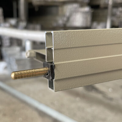 Cảm biến tự dừng là phụ kiện cửa cuốn bắt buộc cho cửa cuốn an toàn